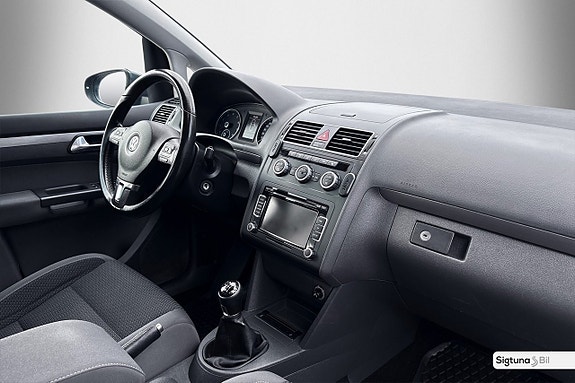 Volkswagen Touran 16 of 24