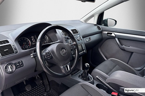 Volkswagen Touran 11 of 24