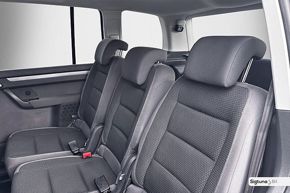 Volkswagen Touran 13 of 24