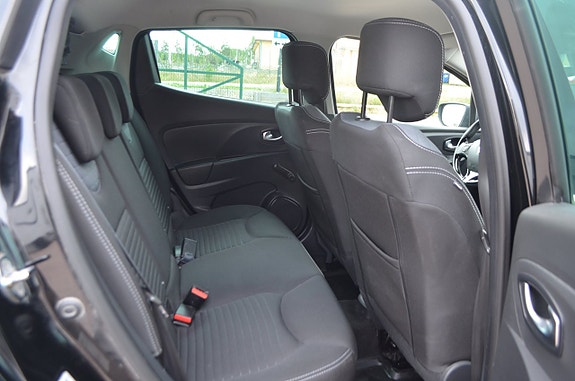 Renault Clio 22 of 27