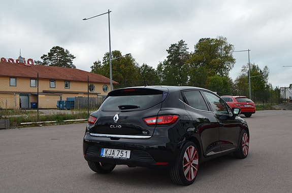Renault Clio 14 of 27