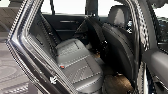 BMW 530e 5 of 9