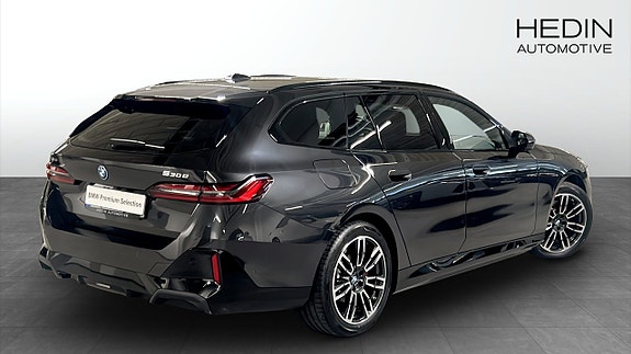 BMW 530e 2 of 9