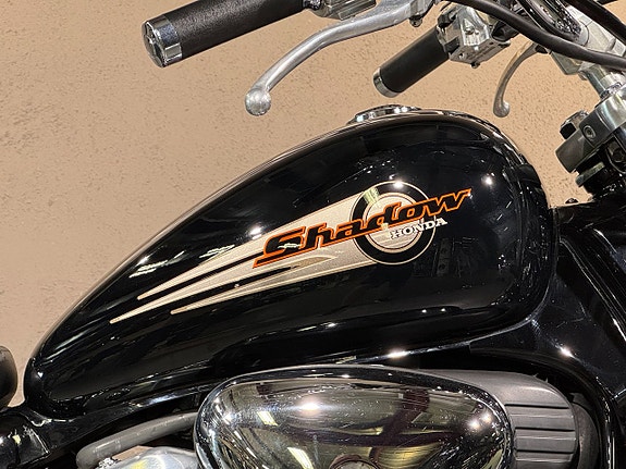 Honda VT600 SHADOW 2 of 7