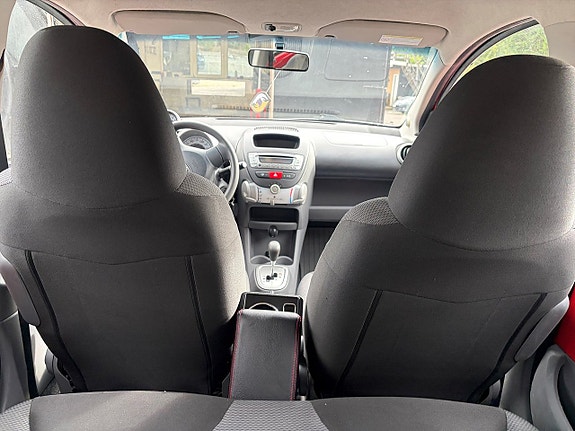Toyota Aygo 8 of 18