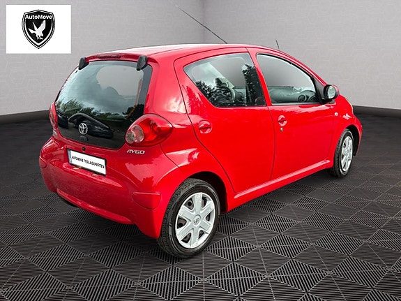 Toyota Aygo 4 of 18