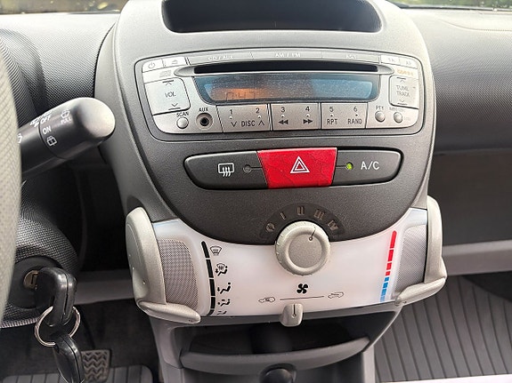 Toyota Aygo 14 of 18