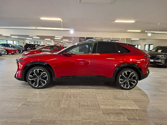 Mazda CX-6e 11 of 23