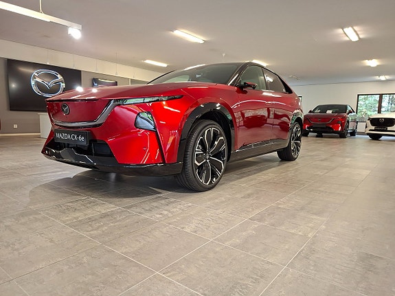 Mazda CX-6e 16 of 23