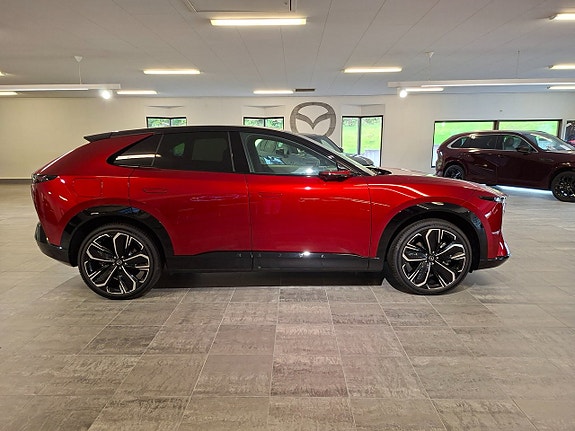 Mazda CX-6e 4 of 23