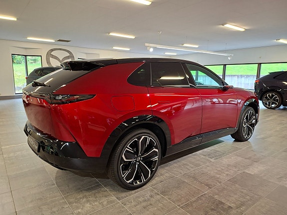 Mazda CX-6e 6 of 23
