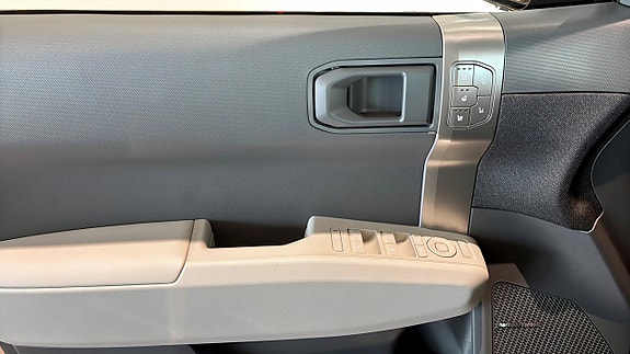 Kia EV3 11 of 14
