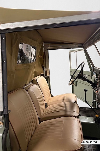 Land Rover Series 12 of 22