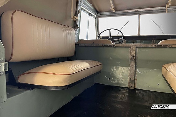 Land Rover Series 14 of 22