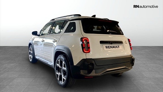 Renault 4 E-Tech 3 of 19