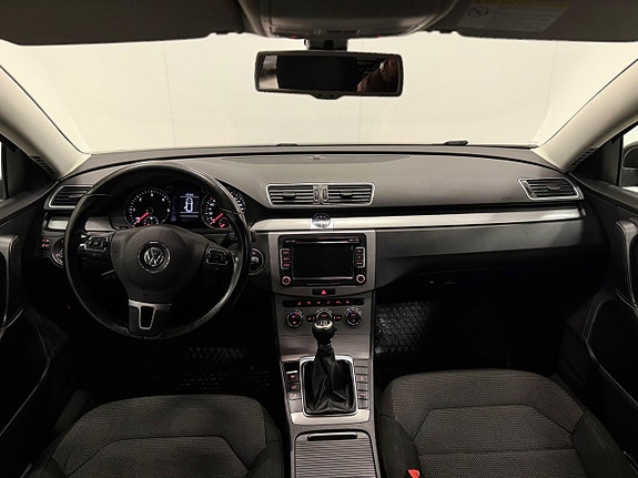 Volkswagen Passat 9 of 20