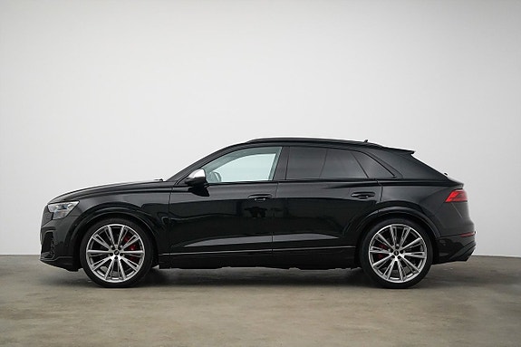 Audi SQ8 3 of 28
