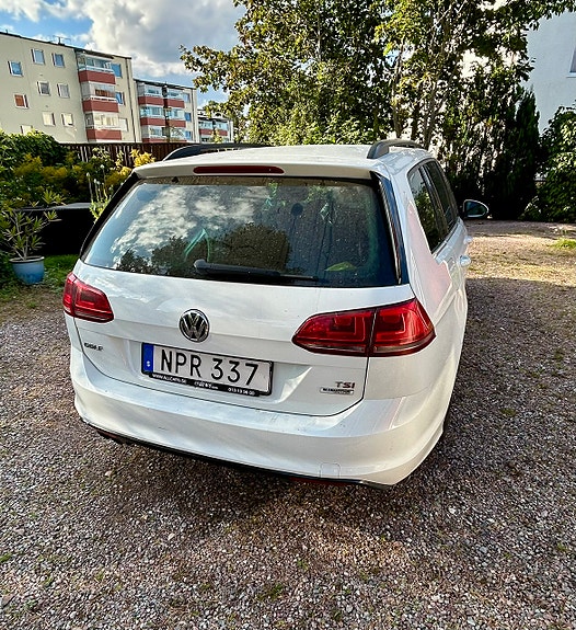 Volkswagen Golf VII 3 of 8