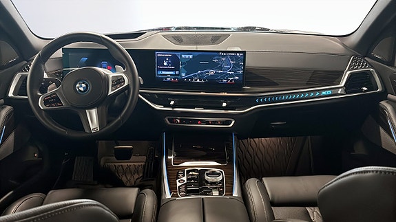 BMW X5 4 of 12