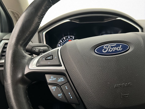 Ford Mondeo 17 of 28