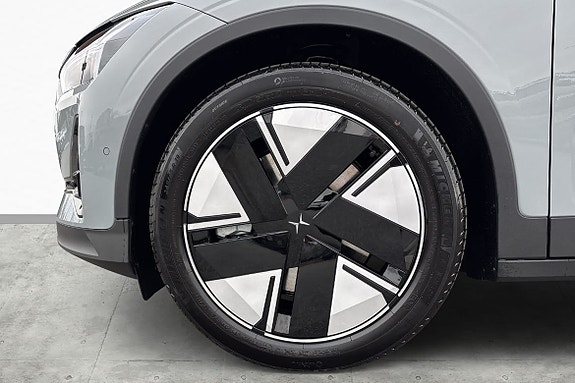 Polestar 2 6 of 17