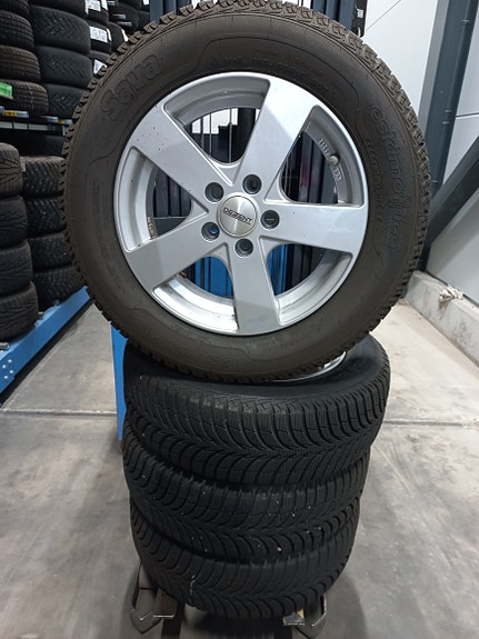 Product image 1 of 2