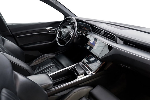Audi e-tron 19 of 25