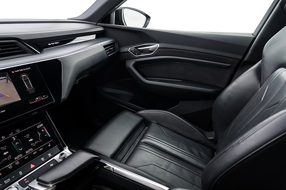 Audi e-tron 17 of 25