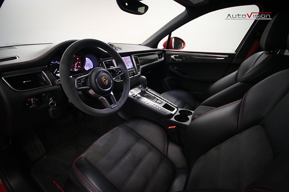 Porsche Macan GTS 11 of 30