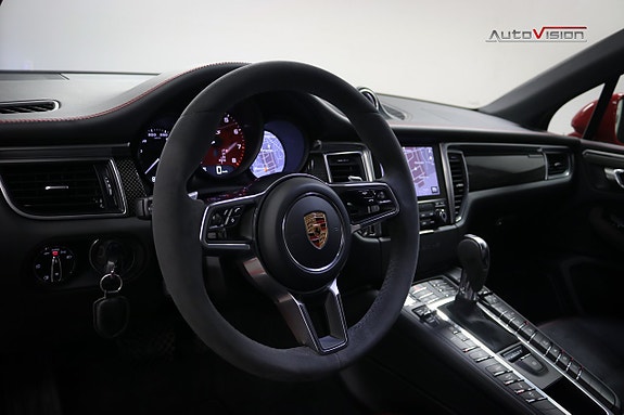 Porsche Macan GTS 13 of 30
