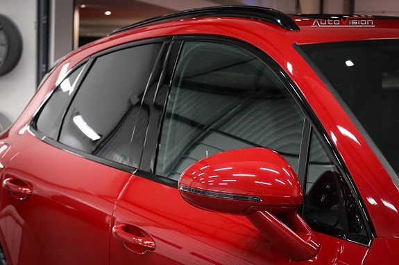 Porsche Macan GTS 7 of 30