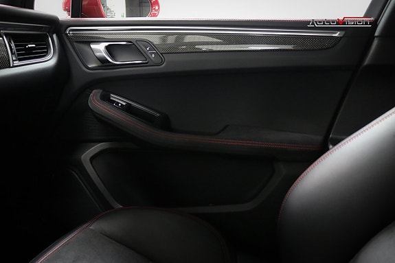 Porsche Macan GTS 20 of 30