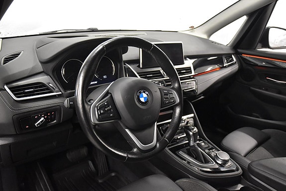 BMW 225xe 9 of 21