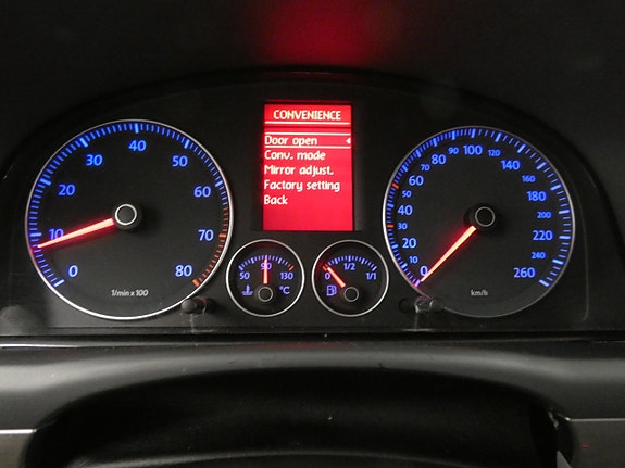 Volkswagen Touran 8 of 17