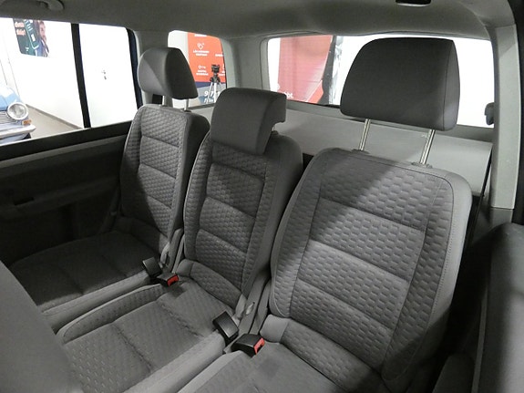 Volkswagen Touran 15 of 17