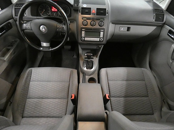 Volkswagen Touran 12 of 17
