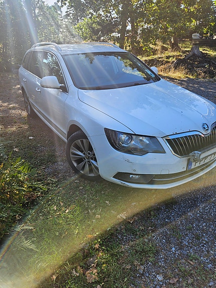 Skoda Superb 4 of 8