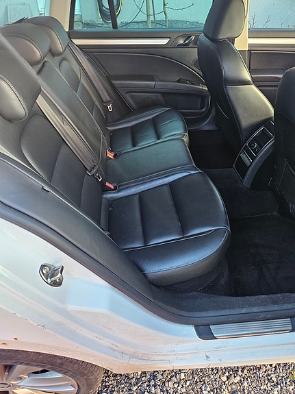Skoda Superb 5 of 8