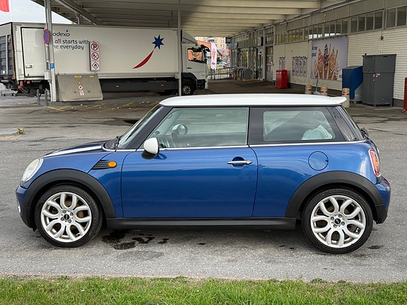 MINI Cooper 13 of 20