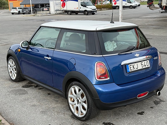 MINI Cooper 14 of 20