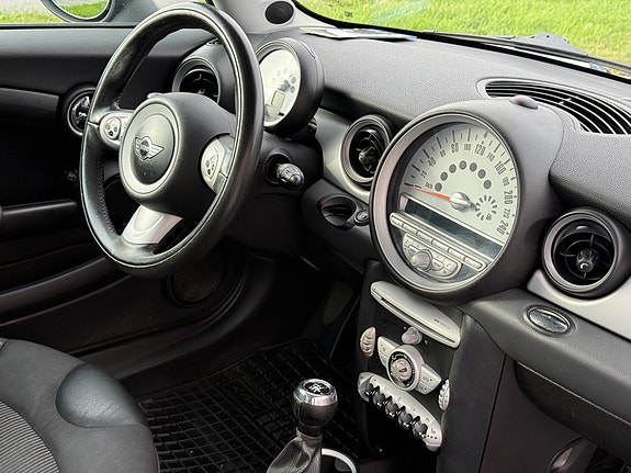 MINI Cooper 7 of 20