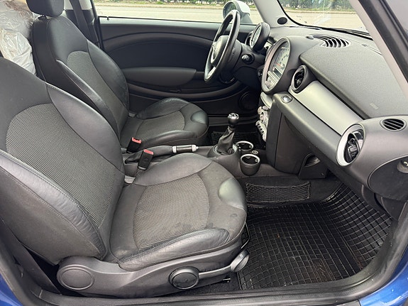 MINI Cooper 12 of 20