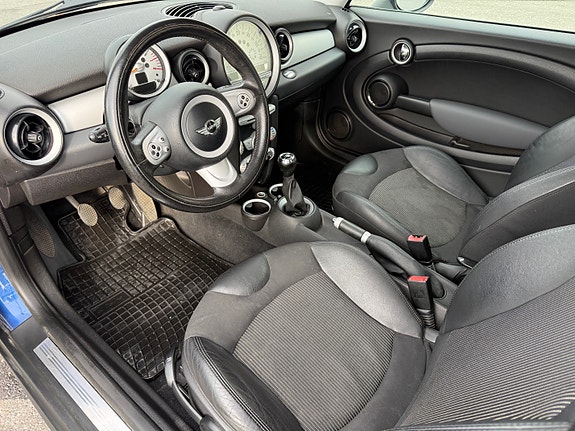 MINI Cooper 6 of 20