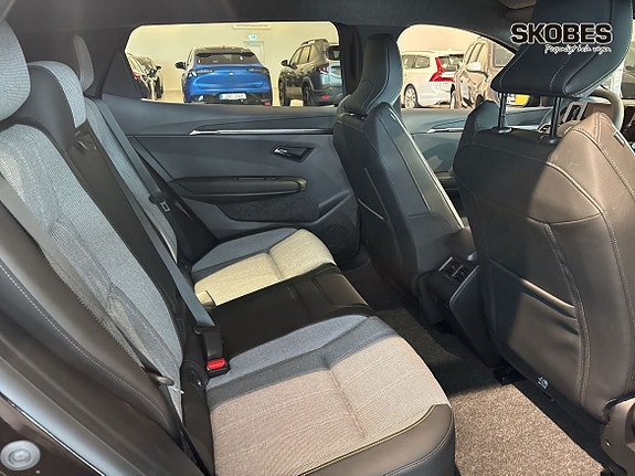 Renault Scenic E-Tech 9 of 20