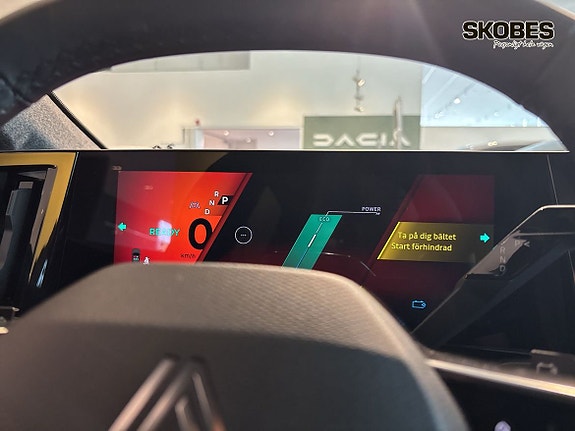 Renault Scenic E-Tech 12 of 20