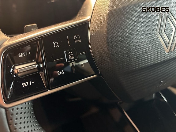 Renault Scenic E-Tech 17 of 20