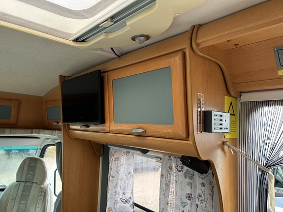 Hymer TRAMP 655 Franskbädd 13 of 21
