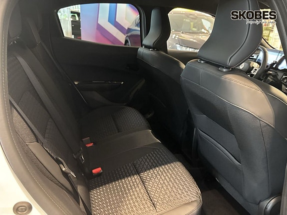 Renault Clio 9 of 19