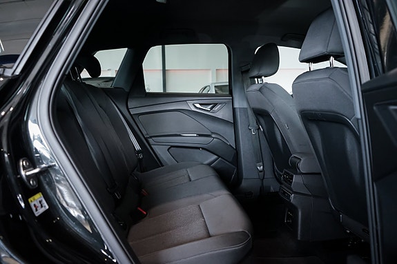 Audi Q4 e-tron 29 of 30