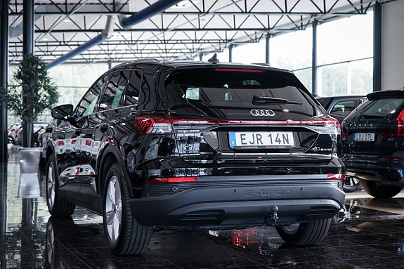Audi Q4 e-tron 7 of 30